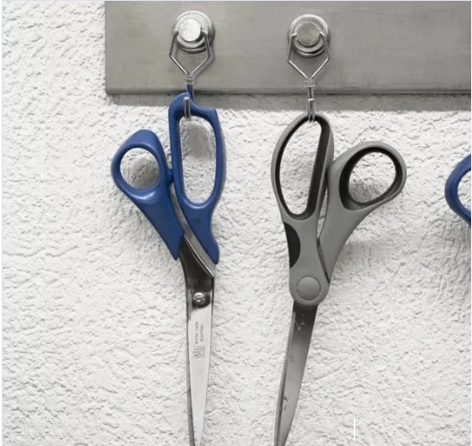 Hook Magnet